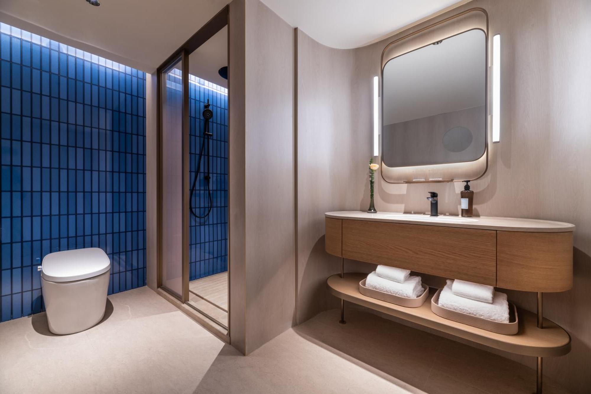 Crystal Orange Lujiazui Financial Center 4*