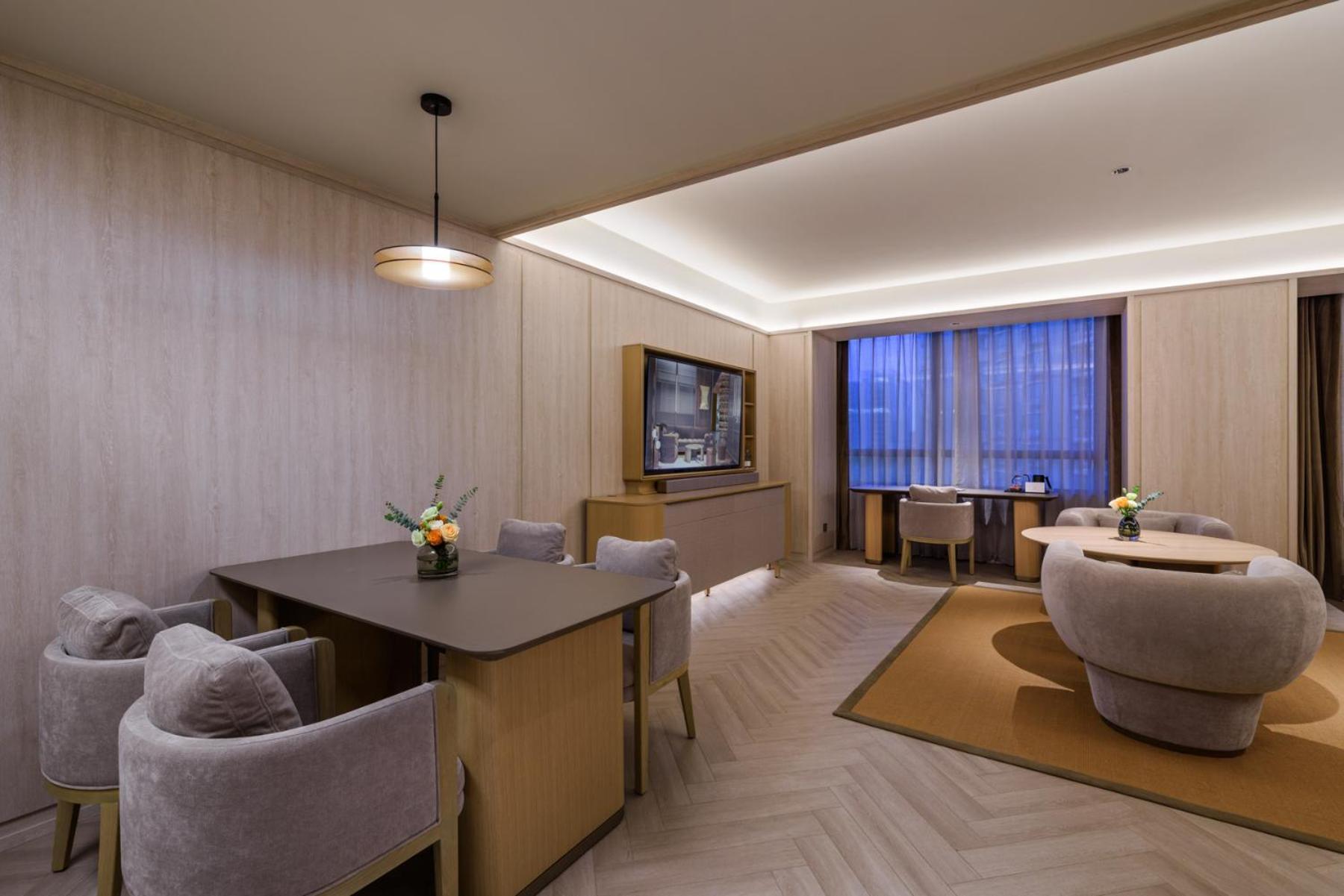 Crystal Orange Lujiazui Financial Center Hotel